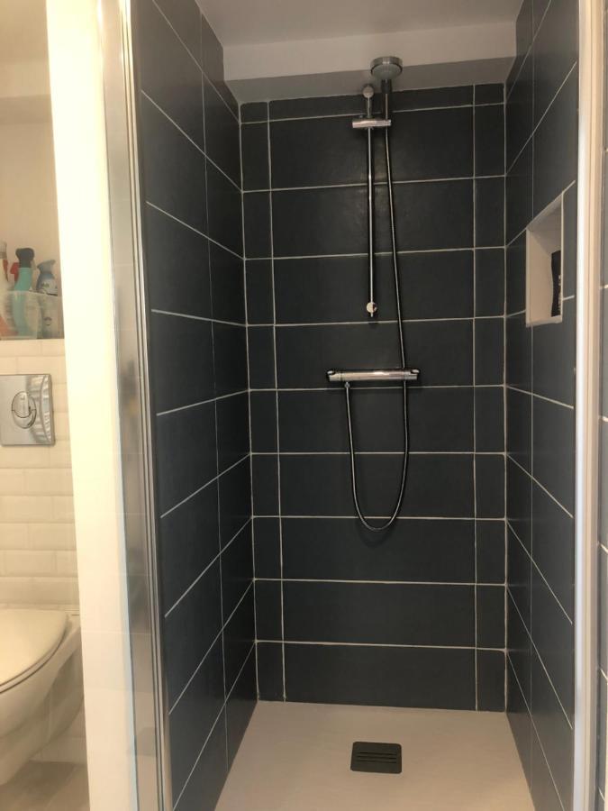 Appartement Paisible Proche Centre Ville 布龙 外观 照片