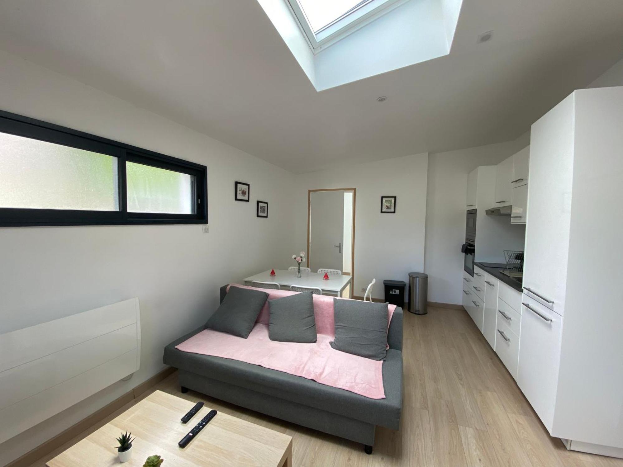 Appartement Paisible Proche Centre Ville 布龙 外观 照片